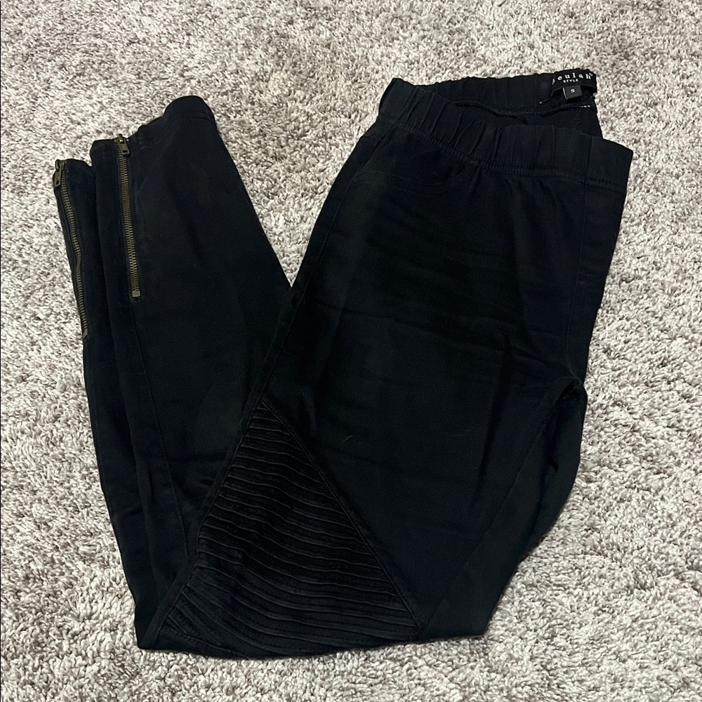Women’s black Pants